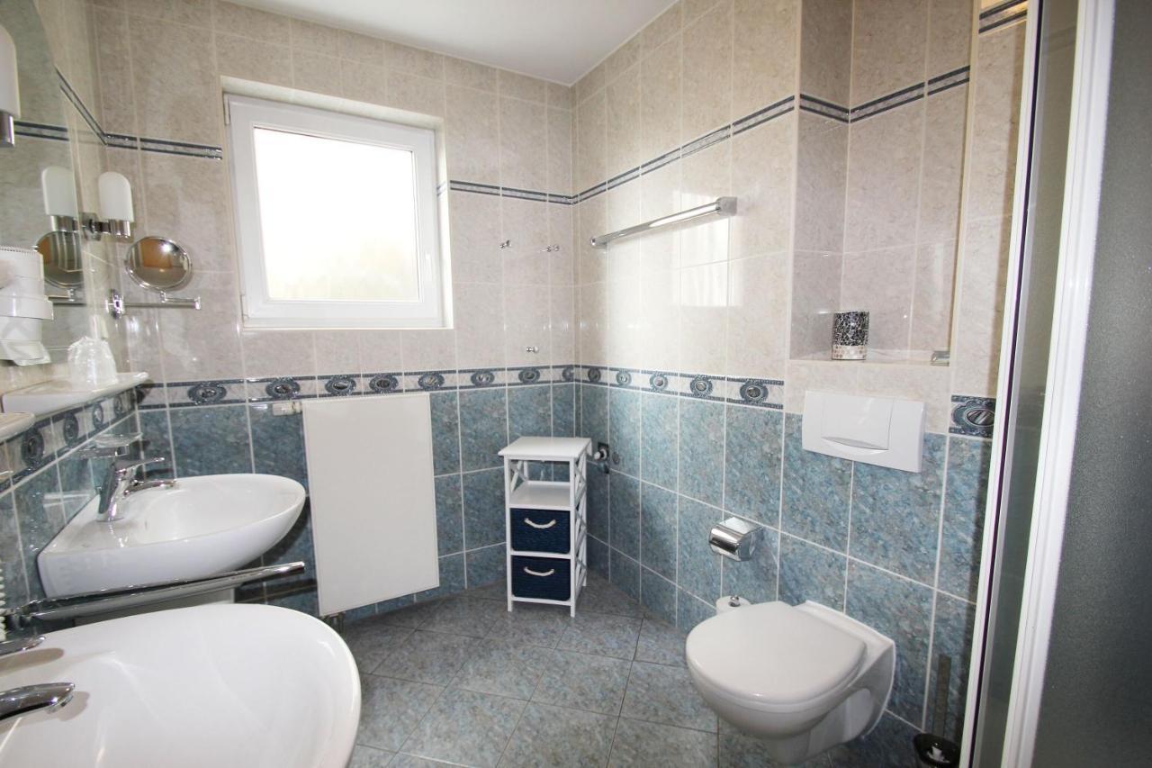 Terrasse, Gratis Nutzung Vom Ahoi Erlebnisbad Und Sauna In Sellin - Meeresblick Fewo 32 괴렌 외부 사진
